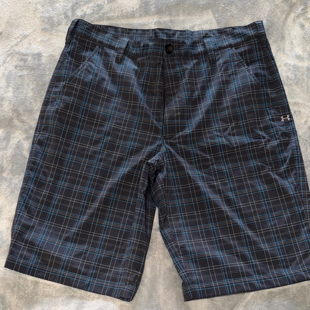 Under Armour Men's Blue Plaid Flat Front Shorts Golf Short Size 34w